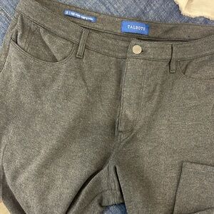 TALBOTS. High waist jegging ankle. Great pants with lots of stretch Comfortable!